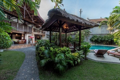 Вилла с 5 спальнями в Seminyak, Бадунг, Индонезия № 1166 4