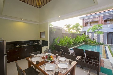 6 bedrooms Villa in Seminyak, Badung, Indonesia No. 1164 4