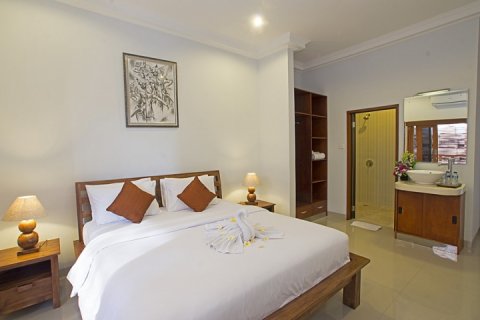 6 bedrooms Villa in Seminyak, Badung, Indonesia No. 1164 12