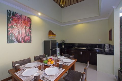 6 bedrooms Villa in Seminyak, Badung, Indonesia No. 1164 5