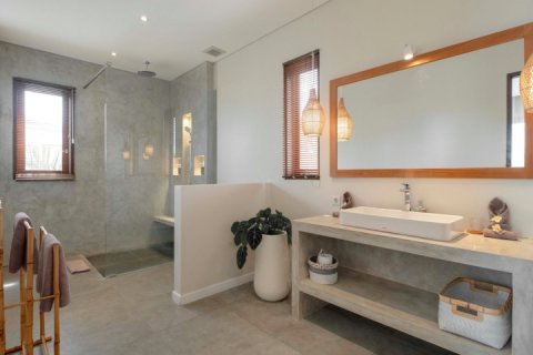6 bedrooms Villa in Seminyak, Badung, Indonesia No. 1164 26