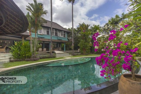 5 bedrooms Villa in Kerobokan, Badung, Indonesia No. 7672