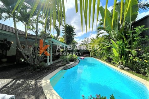 3 bedrooms Villa in Badung, Indonesia No. 12680