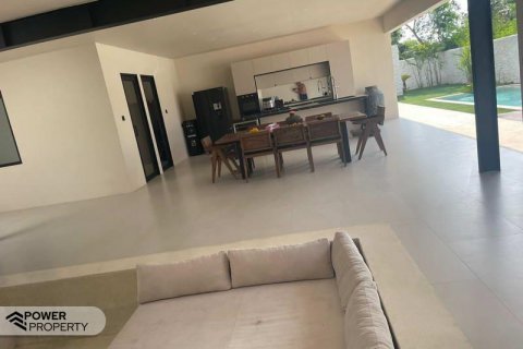 3 bedrooms Villa in South Kuta, Badung, Indonesia No. 8662 16
