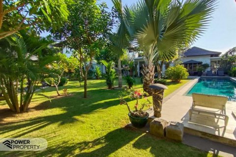 Вилла с 4 спальнями в Jimbaran, Бадунг, Индонезия № 8697 10