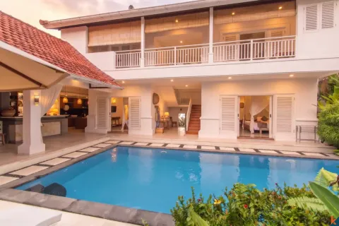 4 bedrooms Villa in Tibubeneng, Badung, Indonesia No. 13153