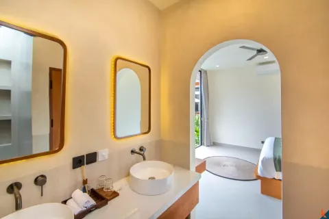 4 bedrooms Villa in Tibubeneng, Badung, Indonesia No. 13149 21