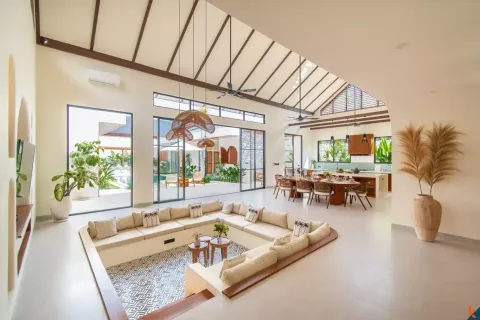4 bedrooms Villa in Tibubeneng, Badung, Indonesia No. 13149 11