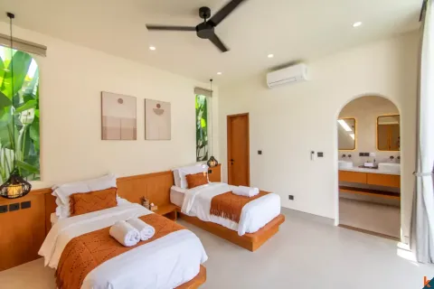 4 bedrooms Villa in Tibubeneng, Badung, Indonesia No. 13149 19