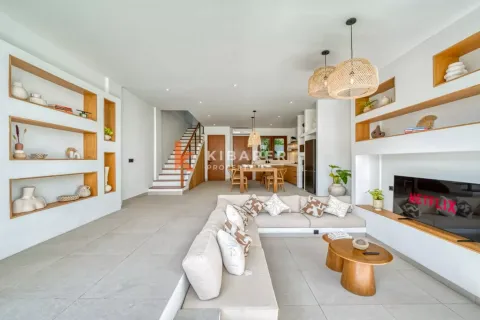 2 bedrooms Villa in South Kuta, Badung, Indonesia No. 12069 9