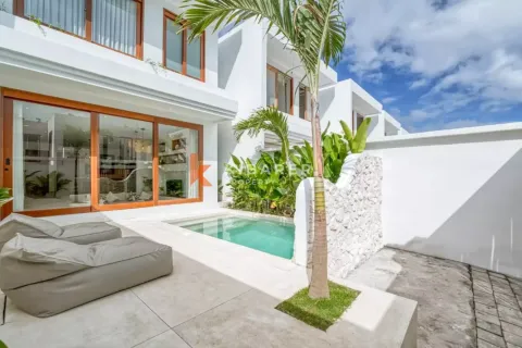 2 bedrooms Villa in South Kuta, Badung, Indonesia No. 12069