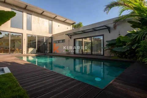 4 bedrooms Villa in Tibubeneng, Badung, Indonesia No. 11883