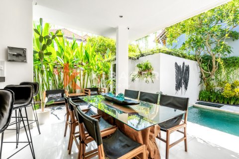3 bedrooms Villa in Tibubeneng, Badung, Indonesia No. 12871 11