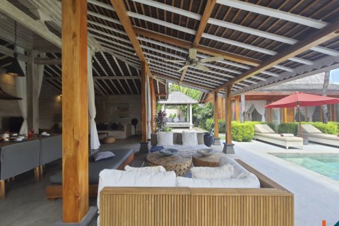 4 bedrooms Villa in Kerobokan, Badung, Indonesia No. 11451 12