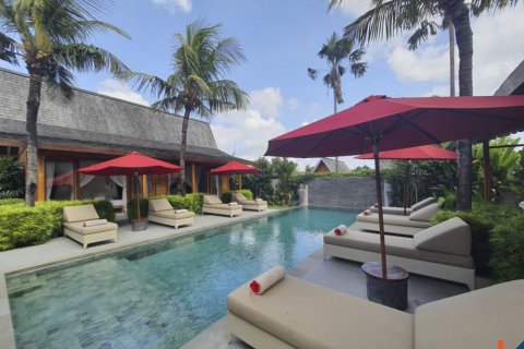 4 bedrooms Villa in Kerobokan, Badung, Indonesia No. 11451 7