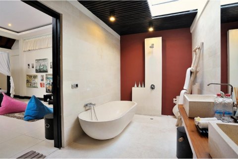 4 bedrooms Villa in Seminyak, Badung, Indonesia No. 922 7