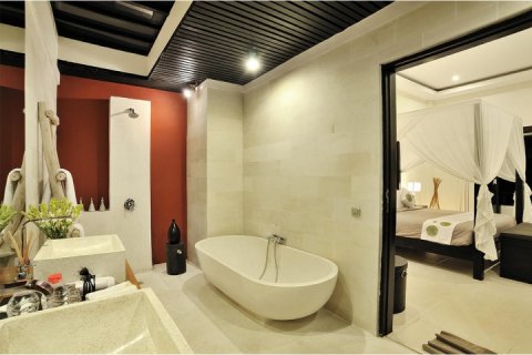 4 bedrooms Villa in Seminyak, Badung, Indonesia No. 922 15