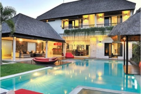 4 bedrooms Villa in Seminyak, Badung, Indonesia No. 922 9