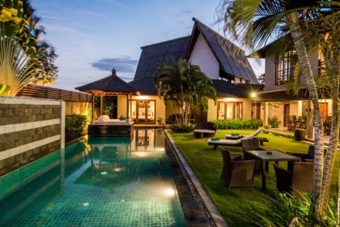 5 bedrooms Villa in Seminyak, Badung, Indonesia No. 924 6
