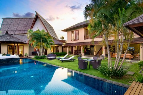 5 bedrooms Villa in Seminyak, Badung, Indonesia No. 924