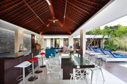 4 bedrooms Villa in Seminyak, Badung, Indonesia No. 904 7