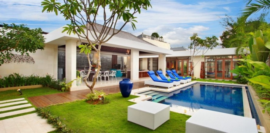 4 bedrooms Villa in Seminyak, Badung, Indonesia No. 904