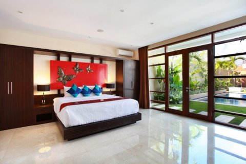 4 bedrooms Villa in Seminyak, Badung, Indonesia No. 904 21