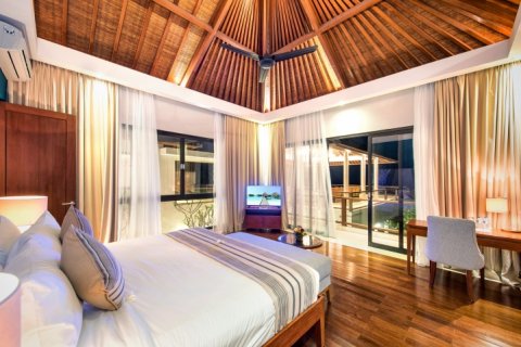 4 bedrooms Villa in South Kuta, Badung, Indonesia No. 905 11