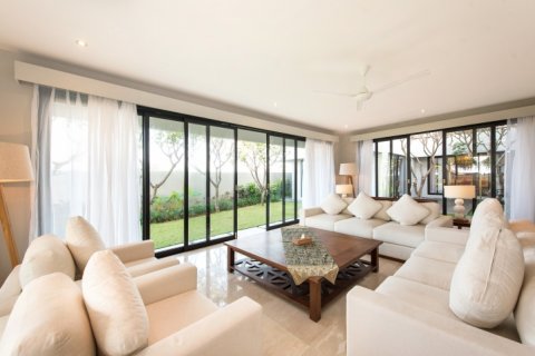 4 bedrooms Villa in South Kuta, Badung, Indonesia No. 905 29