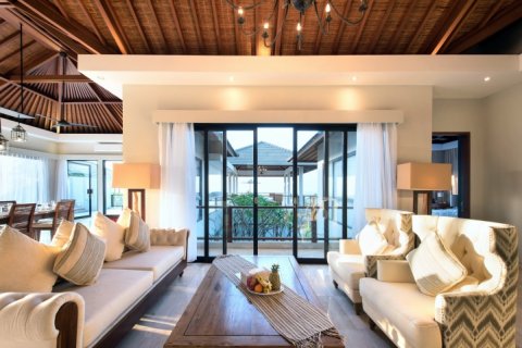 4 bedrooms Villa in South Kuta, Badung, Indonesia No. 905 27