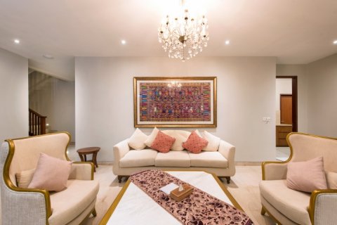 4 bedrooms Villa in South Kuta, Badung, Indonesia No. 905 25