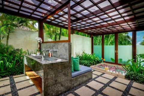 4 bedrooms Villa in Canggu, Badung, Indonesia No. 903 13