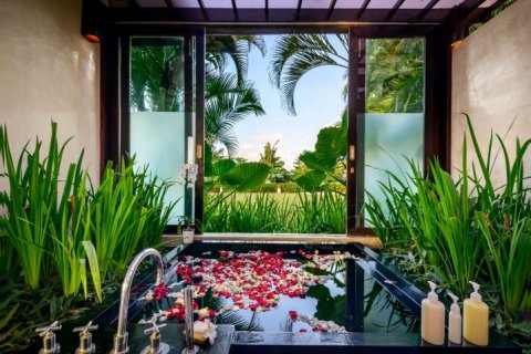 4 bedrooms Villa in Canggu, Badung, Indonesia No. 903 16