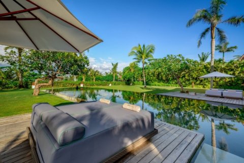 4 bedrooms Villa in Canggu, Badung, Indonesia No. 903 8