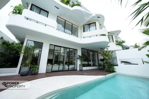 3 bedrooms Villa in Seminyak, Badung, Indonesia No. 9568
