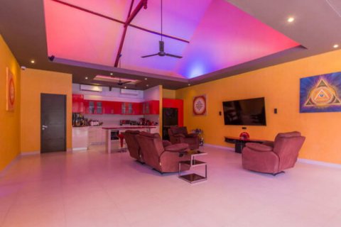 3 bedrooms Villa in Seminyak, Badung, Indonesia No. 9569 25
