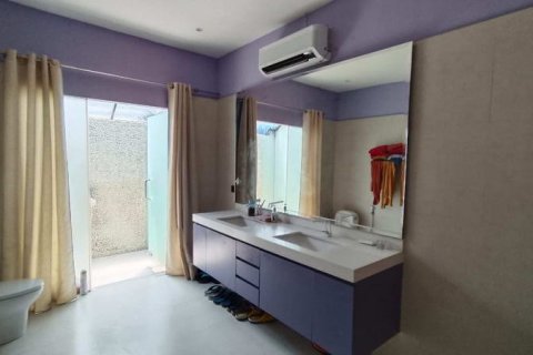 3 bedrooms Villa in Seminyak, Badung, Indonesia No. 9569 7