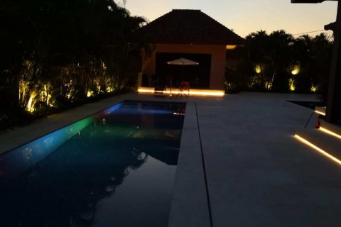 3 bedrooms Villa in Seminyak, Badung, Indonesia No. 9569 12