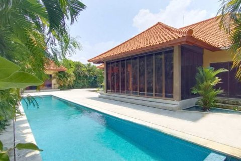 3 bedrooms Villa in Seminyak, Badung, Indonesia No. 9569 1