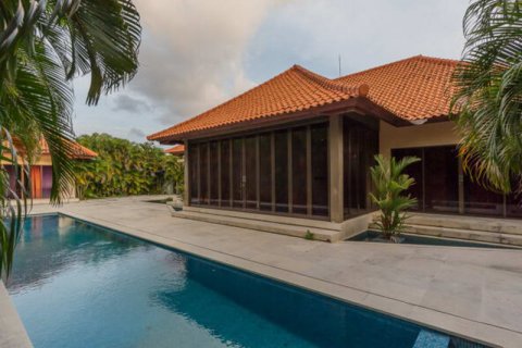 3 bedrooms Villa in Seminyak, Badung, Indonesia No. 9569 27