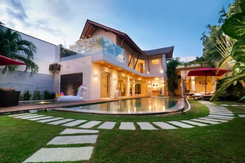Вилла с 4 спальнями в Seminyak, Бадунг, Индонезия № 851 2