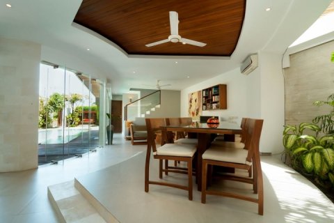 Вилла с 4 спальнями в Seminyak, Бадунг, Индонезия № 851 5