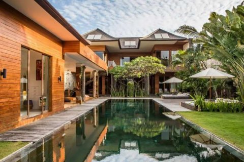 4 bedrooms Villa in Seminyak, Badung, Indonesia No. 8689 22