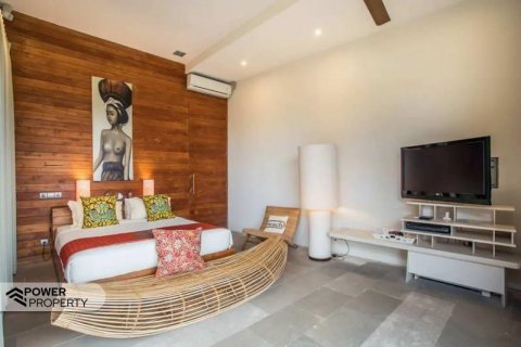 4 bedrooms Villa in Seminyak, Badung, Indonesia No. 8689 6