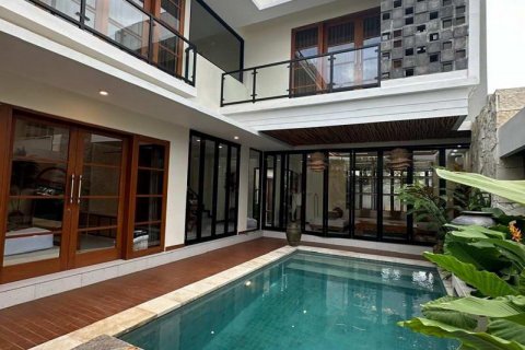 3 bedrooms Villa in Canggu, Badung, Indonesia No. 8694