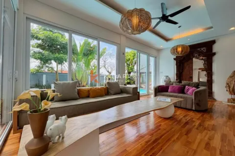 3 bedrooms Villa in Badung, Indonesia No. 11783 4
