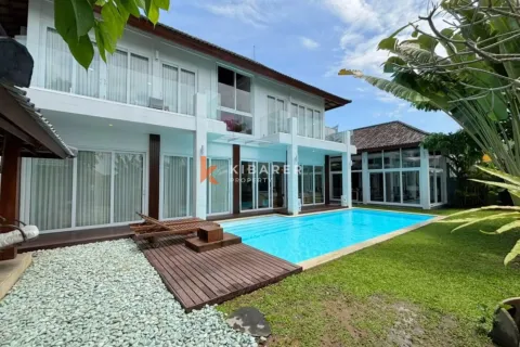 3 bedrooms Villa in Badung, Indonesia No. 11783