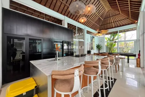 3 bedrooms Villa in Badung, Indonesia No. 11783 20