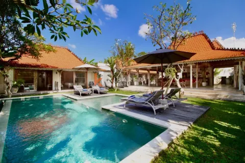 4 bedrooms Villa in Tibubeneng, Badung, Indonesia No. 11781