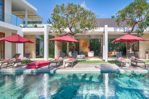 5 bedrooms Villa in Seminyak, Badung, Indonesia No. 10054 16